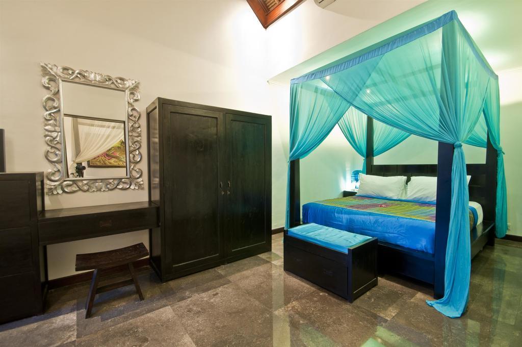Villa Mahkota سمينياك الغرفة الصورة