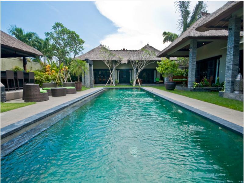 Villa Mahkota سمينياك المظهر الخارجي الصورة
