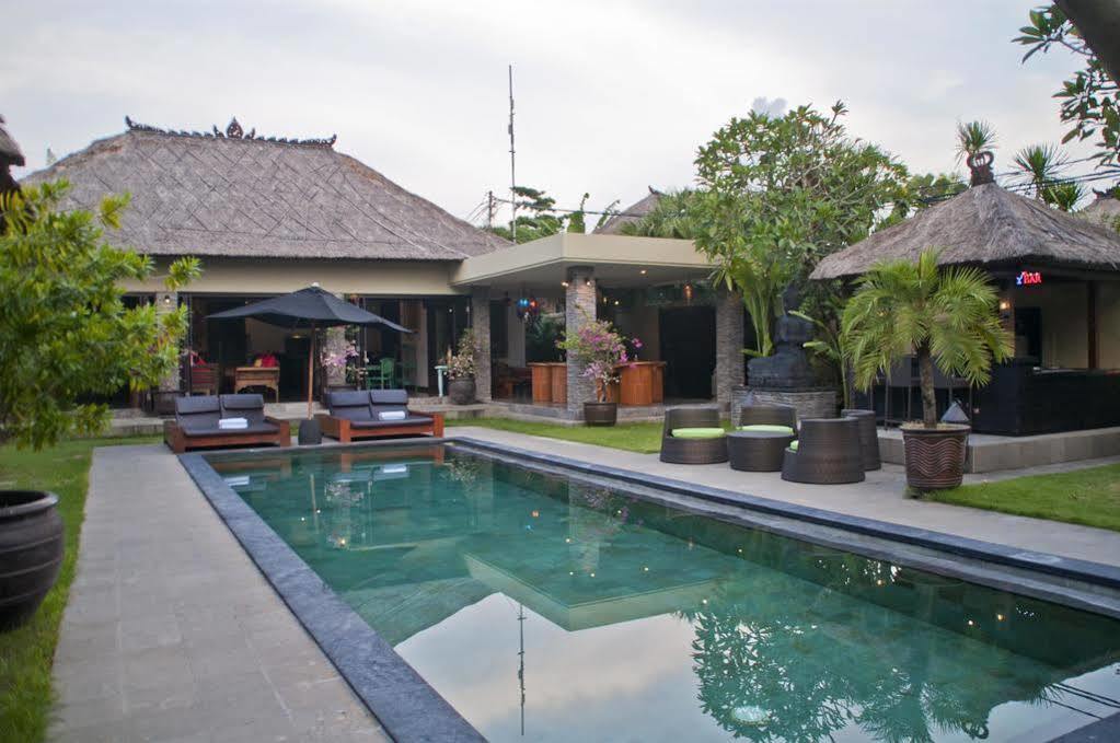 Villa Mahkota سمينياك المظهر الخارجي الصورة