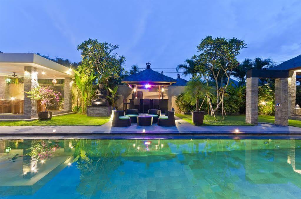 Villa Mahkota سمينياك المظهر الخارجي الصورة