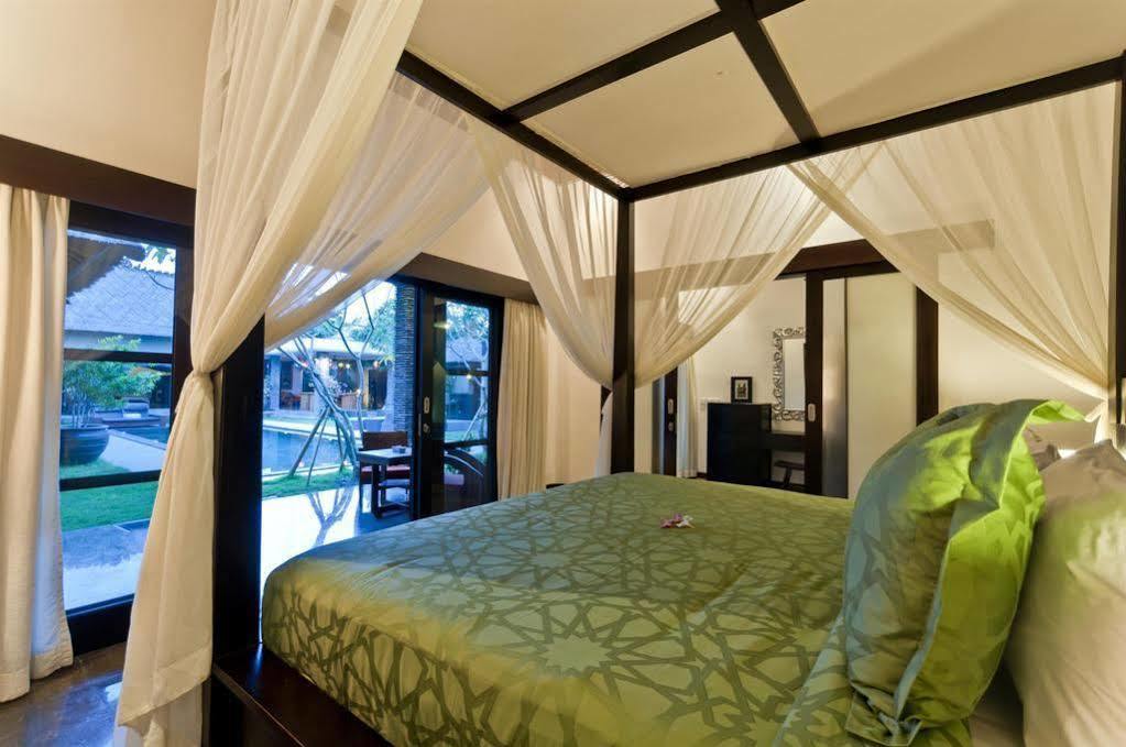 Villa Mahkota سمينياك المظهر الخارجي الصورة
