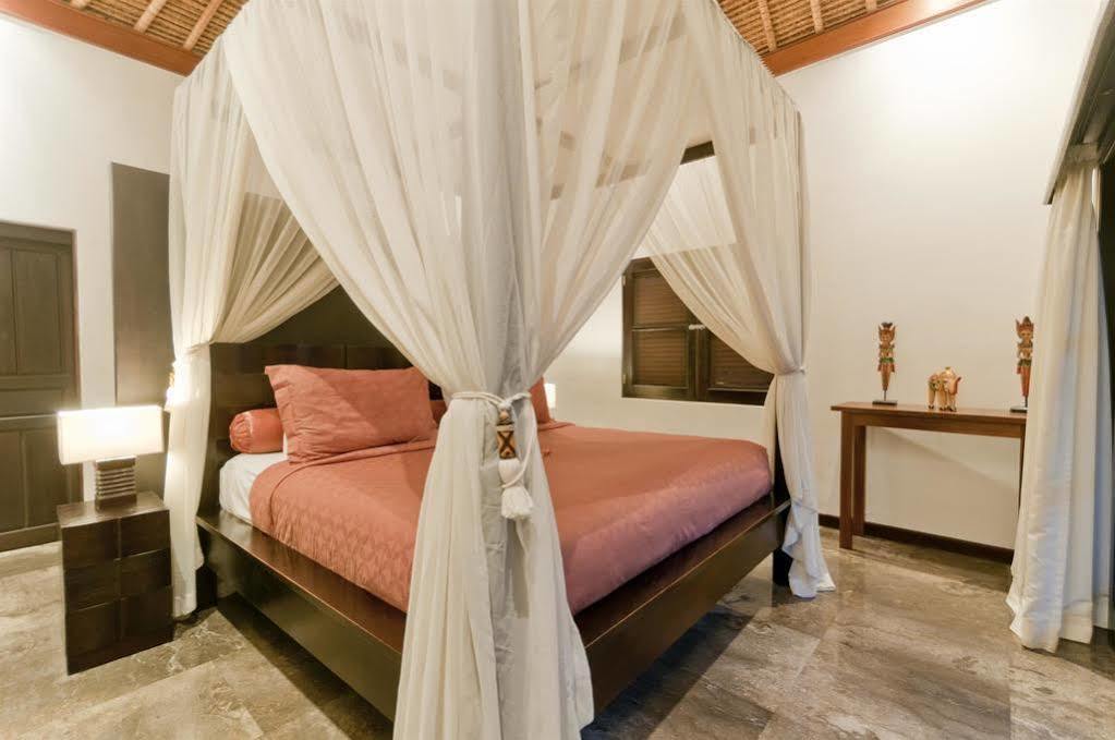 Villa Mahkota سمينياك المظهر الخارجي الصورة